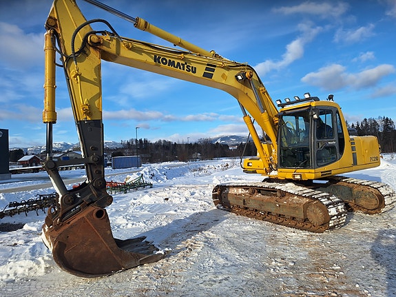 Komatsu PC210
