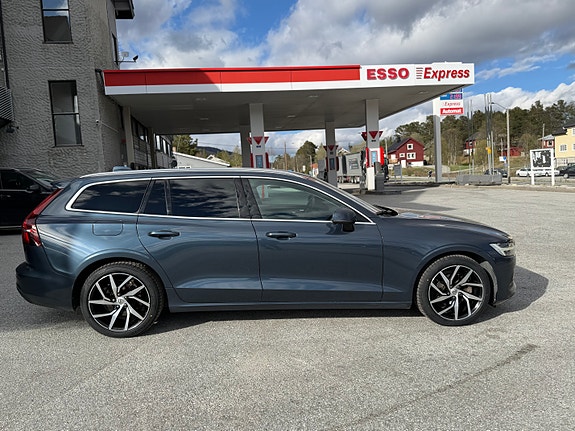 Volvo V60 4 of 13