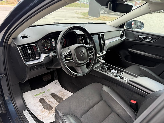 Volvo V60 12 of 13