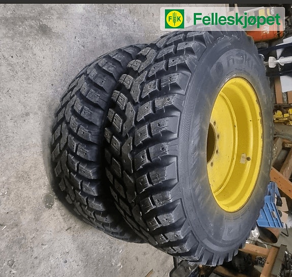 John Deere Hjul par: Nokian TRI 2 440/80R28 /540/80 38