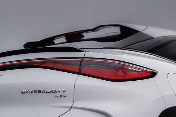 BYD Sealion 7 4 of 5