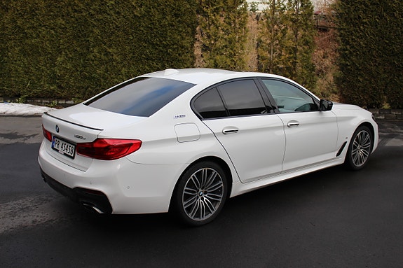 BMW 530e 8 of 30