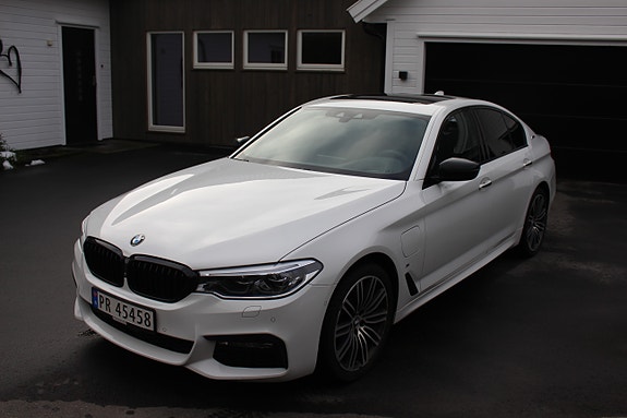 BMW 530e 4 of 30