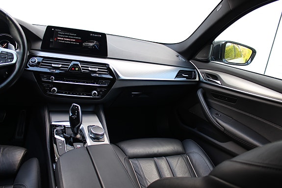 BMW 530e 11 of 30