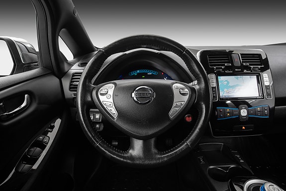 Nissan Leaf 23 of 30