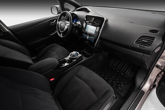 Nissan Leaf 18 of 30