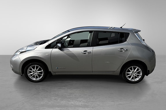 Nissan Leaf 9 of 30