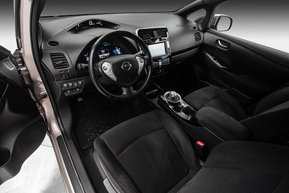 Nissan Leaf 14 of 30