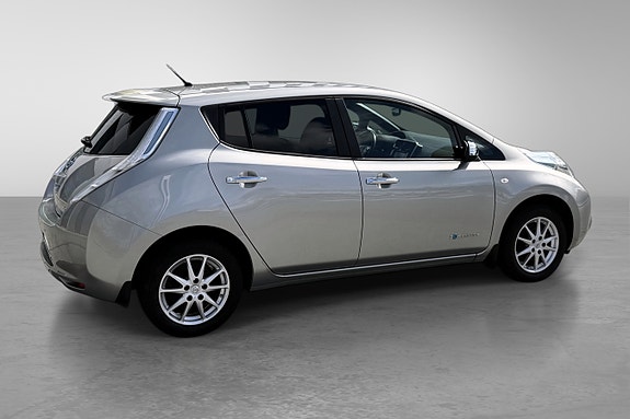Nissan Leaf 4 of 30