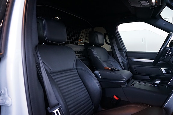 Land Rover Discovery 8 of 14