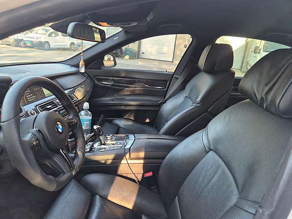 BMW 740d 12 of 12