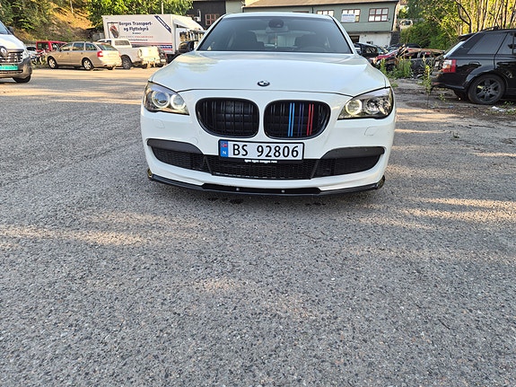 BMW 740d 3 of 12
