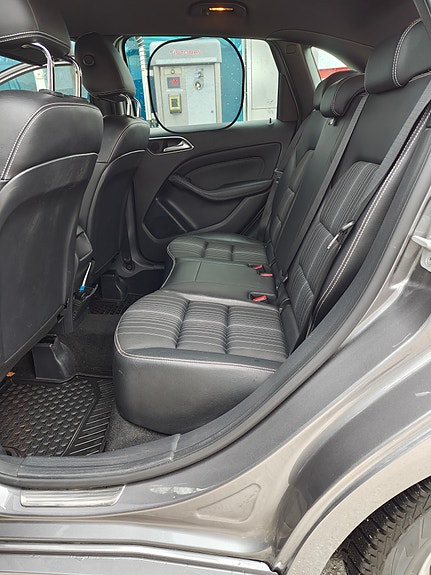 Mercedes-Benz B180 10 of 13