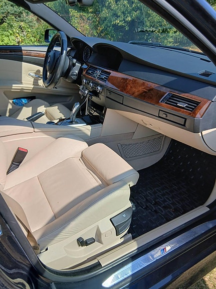 BMW 525i 11 of 12