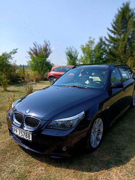 BMW 525i 9 of 12