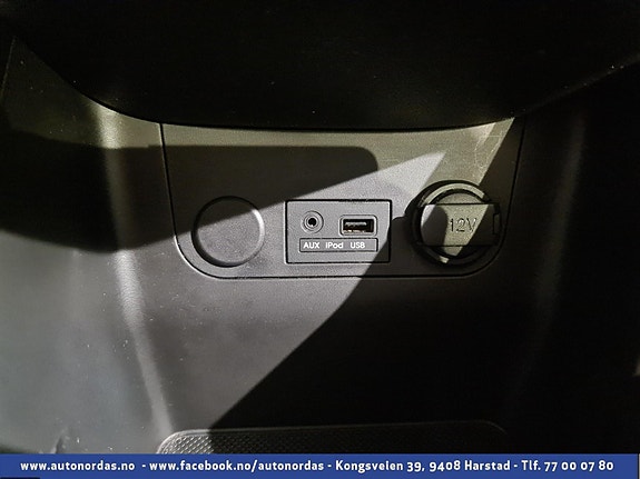  Aux, 12v og usb uttak