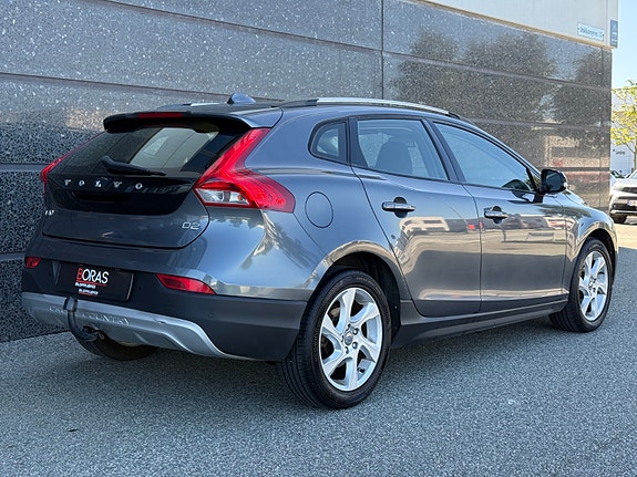 Volvo V40 Cross Country 3 of 5