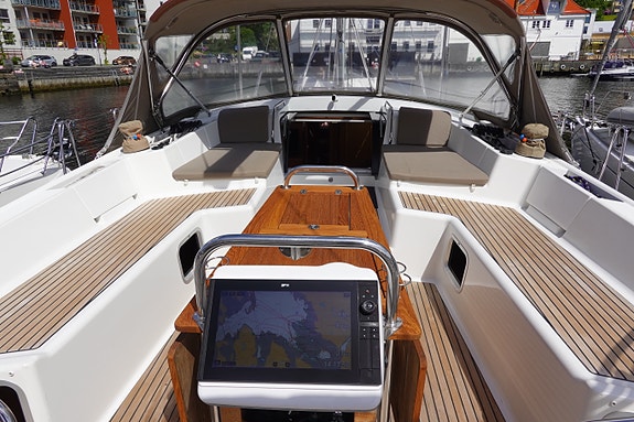 Jeanneau Yacht 57 14 of 30