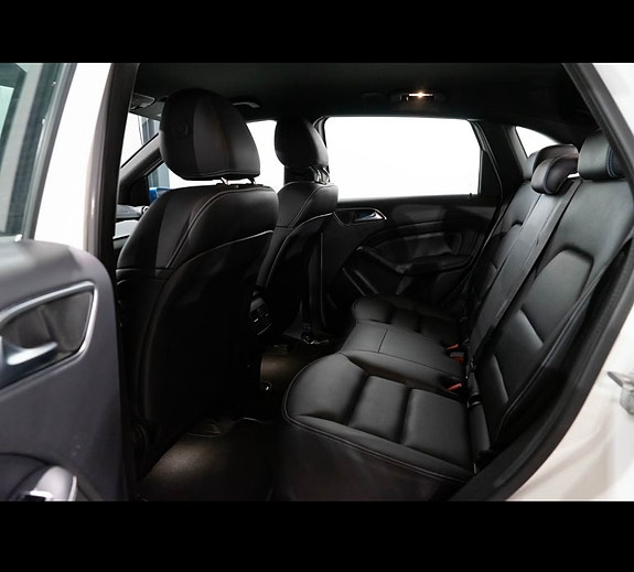 Mercedes-Benz B250 e 7 of 9
