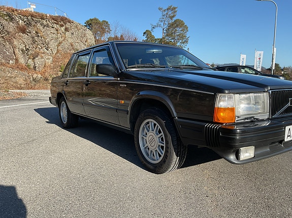 Volvo 740 19 of 30