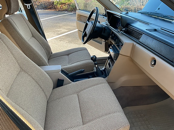 Volvo 740 5 of 30