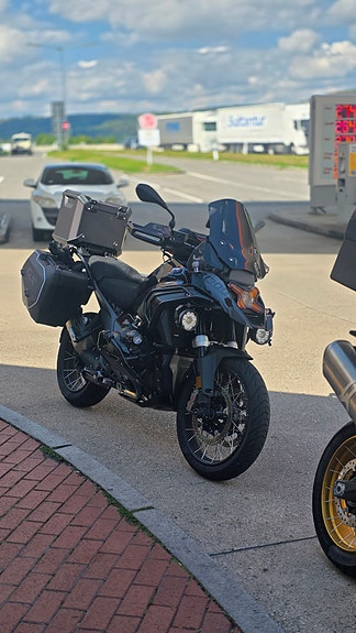 BMW 2024 BMW R 1300 GS "BLACK WIDOW" - Fullspekket med alt utstyr! 10 of 22
