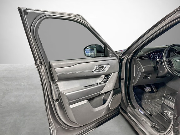Land Rover Range Rover Velar 9 of 26