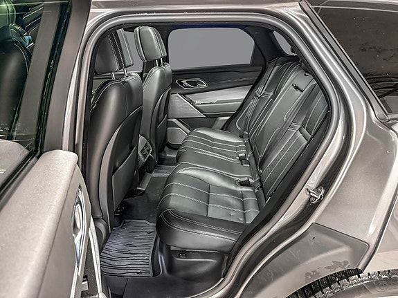 Land Rover Range Rover Velar 19 of 26
