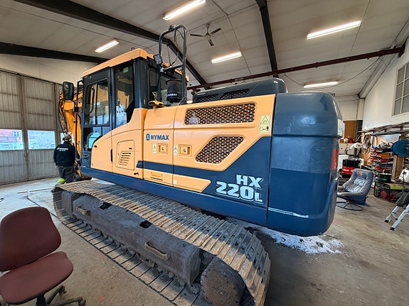 Hyundai Hx220L med borretårn!