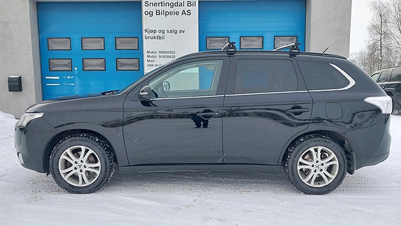 Mitsubishi Outlander 3 of 5