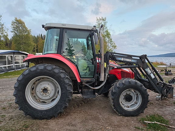 Massey Ferguson 5455  MVA-FRI 7 of 19