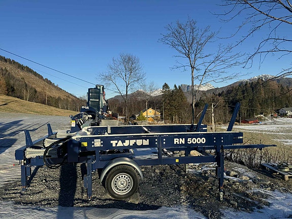 Tajfun RN5000 mobilt stokkebord / demo brokt 1 t / som nytt / Tajfun krok