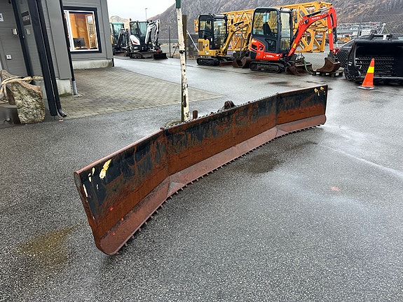 Snøskjær til tråkkemaskin