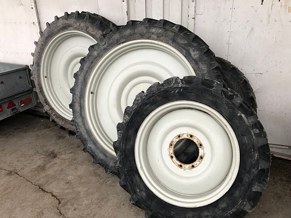 Sprøytehjul 340/85-48 og 320/85-32