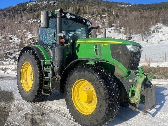 John Deere 6250R