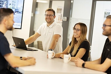 Salgs-/ordrekonsulent