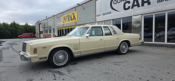 Chrysler New Yorker 14 of 30