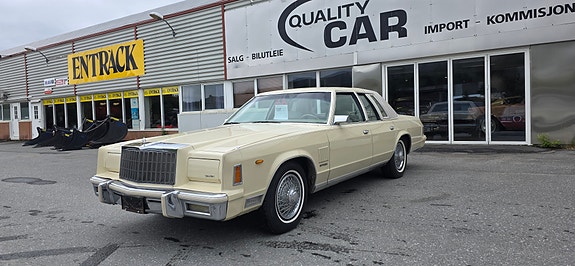 Chrysler New Yorker 16 of 30