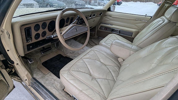 Chrysler New Yorker 24 of 30