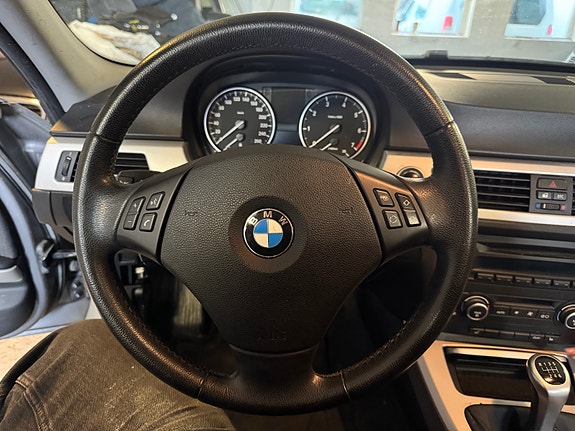 BMW 316i 13 of 21