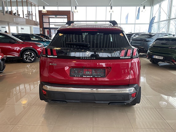 Peugeot 3008 4 of 5