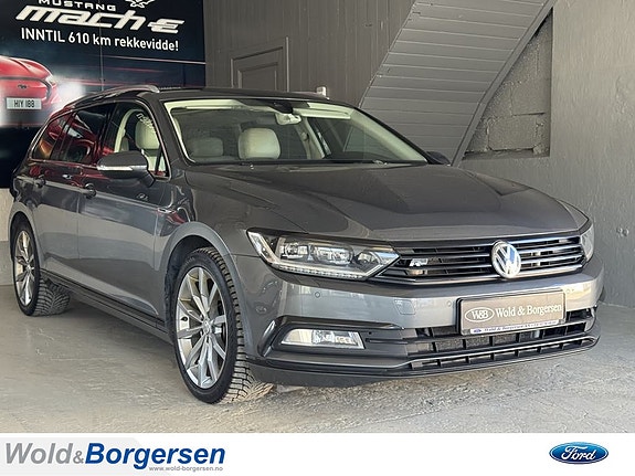 Volkswagen Passat 2 of 5