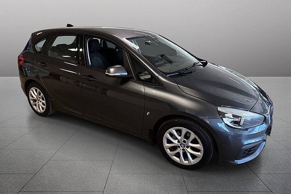 BMW 225xe 5 of 5