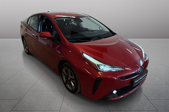 Toyota Prius 3 of 5