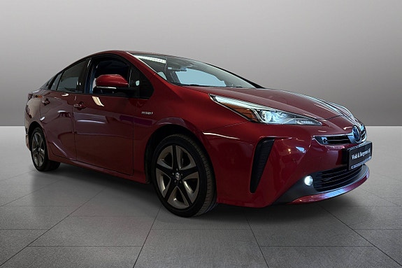 Toyota Prius 2 of 5