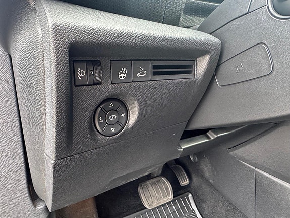 Citroen E-C4 X 18 of 30
