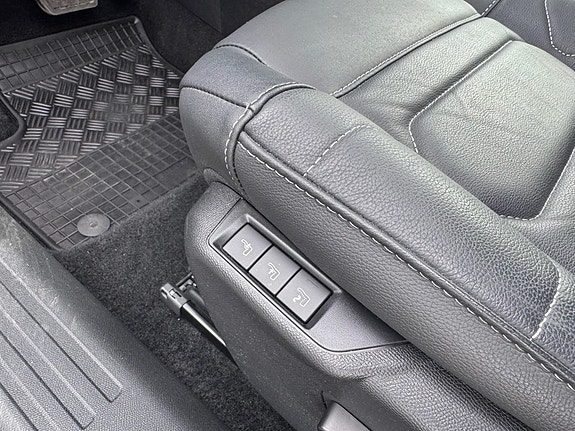 Citroen E-C4 X 17 of 30