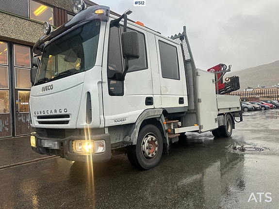 Iveco Eurocargo 100E21 m/ 2 sett dekk og 5 t/m bak montert kran
