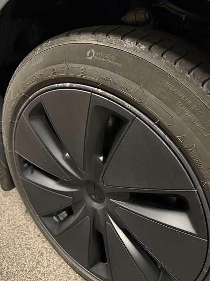 Tesla Model 3 17 of 18