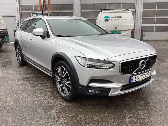Volvo V90 Cross Country
